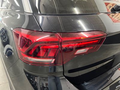 volkswagen-t-roc-advance-r-line-1-0-tsi-81kw-110cv-25 Thumbnail