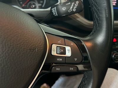 volkswagen-t-roc-advance-r-line-1-0-tsi-81kw-110cv-10 Thumbnail