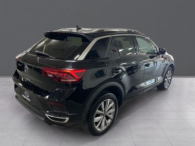volkswagen-t-roc-advance-r-line-1-0-tsi-81kw-110cv-4 Thumbnail