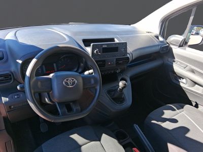 toyota-proace-city-1-5d-56kw-75cv-gx-650kg-media-7 Thumbnail