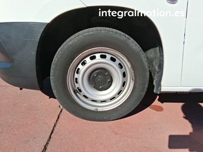 toyota-proace-city-1-5d-56kw-75cv-gx-650kg-media-19 Thumbnail