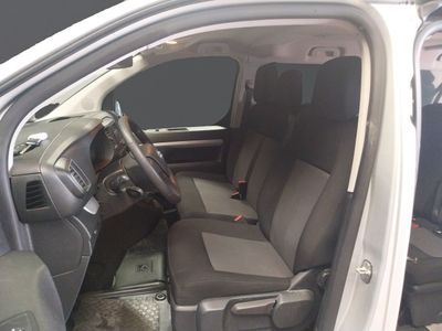 toyota-proace-city-verso-1-d-pack-active-l1-kombi-5 Thumbnail
