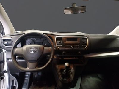 toyota-proace-city-verso-1-d-pack-active-l1-kombi-6 Thumbnail