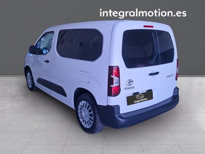 toyota-proace-city-verso-combi-gx-l1-1-5d-100cv-6mt-3 Thumbnail