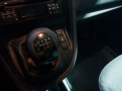 mercedes-citan-1-5-cdi-109-furgon-95cv-11 Thumbnail