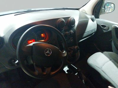 mercedes-citan-1-5-cdi-109-furgon-95cv-7 Thumbnail