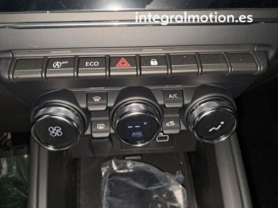 mitsubishi-colt-100t-kaiteki-16 Thumbnail