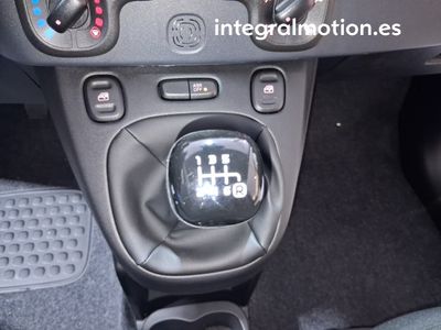 fiat-panda-panda-1-0-hybrid-51kw-70cv-17 Thumbnail