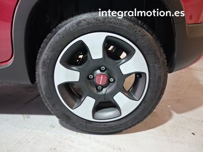 fiat-panda-panda-1-0-hybrid-51kw-70cv-28 Thumbnail