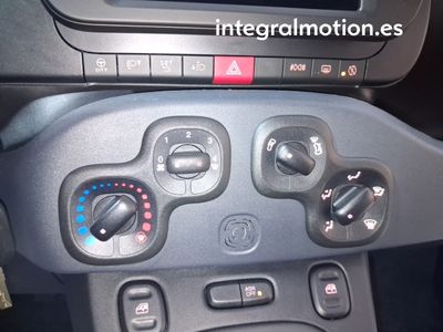 fiat-panda-panda-1-0-hybrid-51kw-70cv-16 Thumbnail