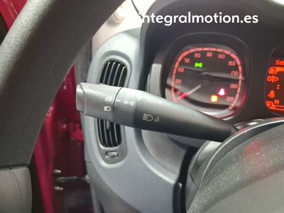 fiat-panda-panda-1-0-hybrid-51kw-70cv-13 Thumbnail