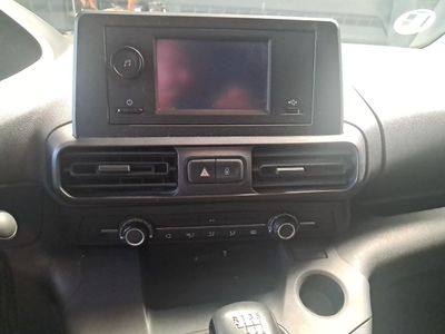peugeot-partner-1-5-hdi-furgon-100cv-9 Thumbnail
