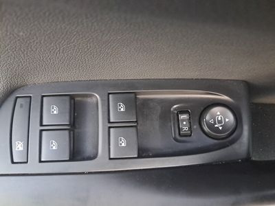 opel-astra-1-5d-dvh-90kw-business-elegance-auto-st-31 Thumbnail