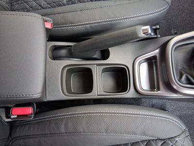 suzuki-vitara-1-4-t-s3-mild-hybrid-21 Thumbnail
