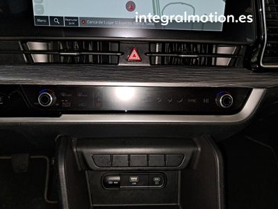 kia-sportage-1-6-crdi-mhev-100kw-136cv-drive-4x2-16 Thumbnail