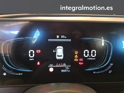 kia-sportage-1-6-crdi-mhev-100kw-136cv-drive-4x2-7 Thumbnail