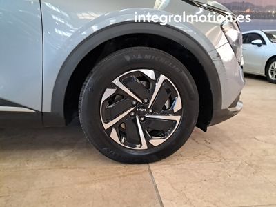 kia-sportage-1-6-crdi-mhev-100kw-136cv-drive-4x2-28 Thumbnail