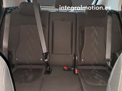 kia-sportage-1-6-crdi-mhev-100kw-136cv-drive-4x2-19 Thumbnail