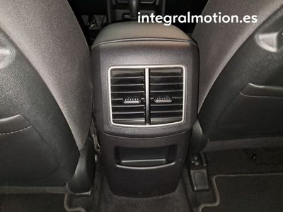 kia-sportage-1-6-crdi-mhev-100kw-136cv-drive-4x2-20 Thumbnail