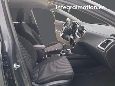 kia-xceed-1-0-t-gdi-business-74kw-100cv-8 Thumbnail