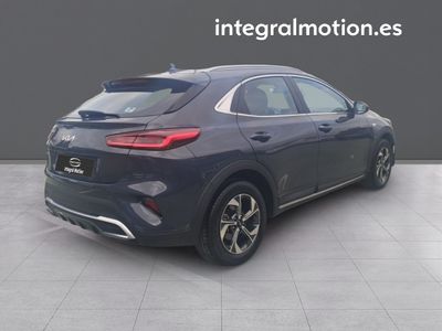 kia-xceed-1-0-t-gdi-business-74kw-100cv-4 Thumbnail