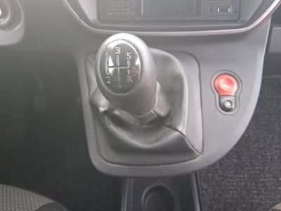renault-kangoo-furgon-profesional-dci-furg-n-derivado-de-turismo-11 Thumbnail