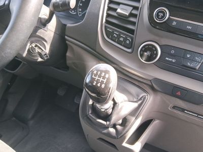 ford-transit-custom-kombi-2-0-tdci-96kw-320-l1-trend-11 Thumbnail