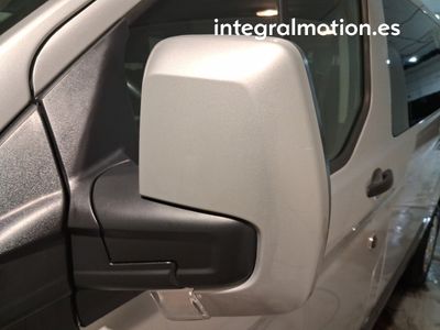 ford-transit-custom-kombi-2-0-tdci-96kw-320-l1-trend-30 Thumbnail