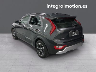 kia-niro-1-6-gdi-hev-104kw-141cv-concept-3 Thumbnail