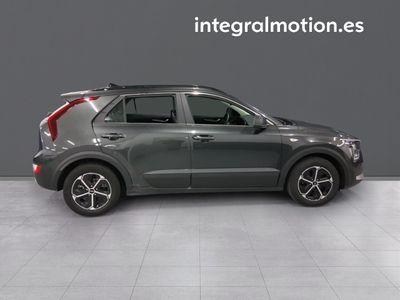 kia-niro-1-6-gdi-hev-104kw-141cv-concept-25 Thumbnail