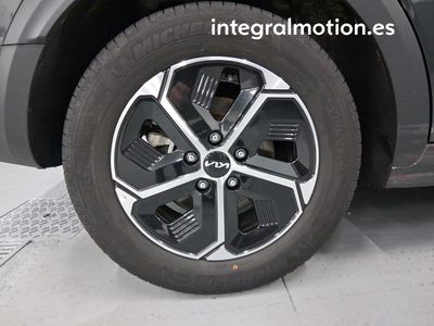 kia-niro-1-6-gdi-hev-104kw-141cv-concept-28 Thumbnail
