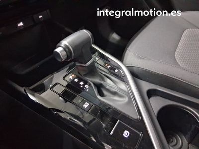 kia-niro-1-6-gdi-hev-104kw-141cv-concept-17 Thumbnail