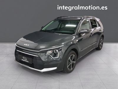 kia-niro-1-6-gdi-hev-104kw-141cv-concept-0