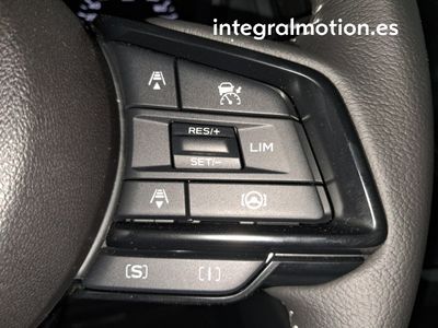subaru-forester-2-0i-hybrid-active-12 Thumbnail