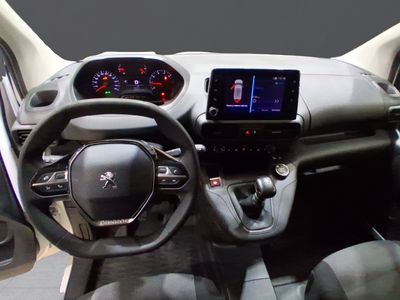 peugeot-partner-4x4-premium-long-600kg-furg-n-derivado-de-turismo-7 Thumbnail