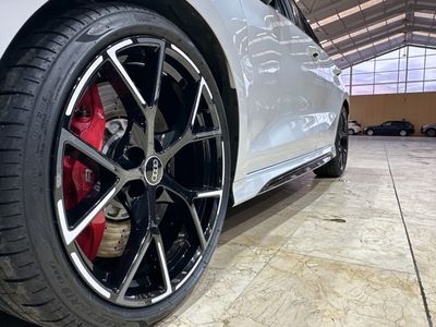 audi-a3-rs3-sportback-tfsi-294kw-quattro-s-tron-39 Thumbnail
