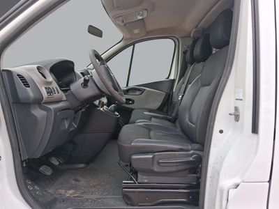 renault-trafic-mixto-5-6-n1-energy-dci-tt-combi-125-cv-6 Thumbnail