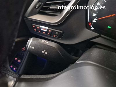 bmw-serie-1-118i-13 Thumbnail