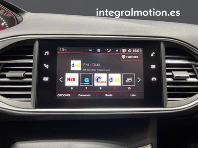 peugeot-308-5p-gt-line-1-2-130cv-23 Thumbnail