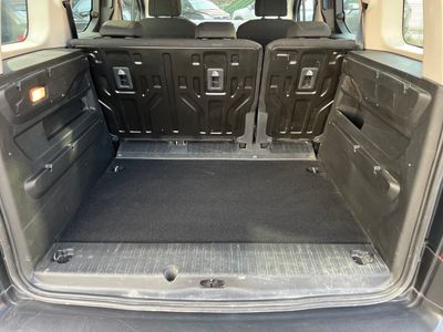 opel-combo-1-5-cdti-combi-100cv-29 Thumbnail