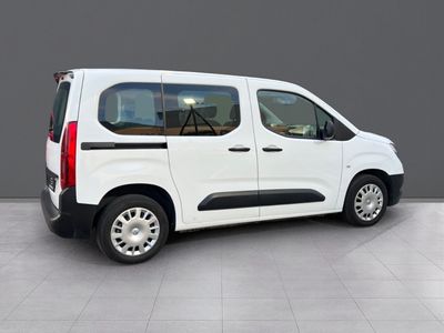 opel-combo-1-5-cdti-combi-100cv-4 Thumbnail