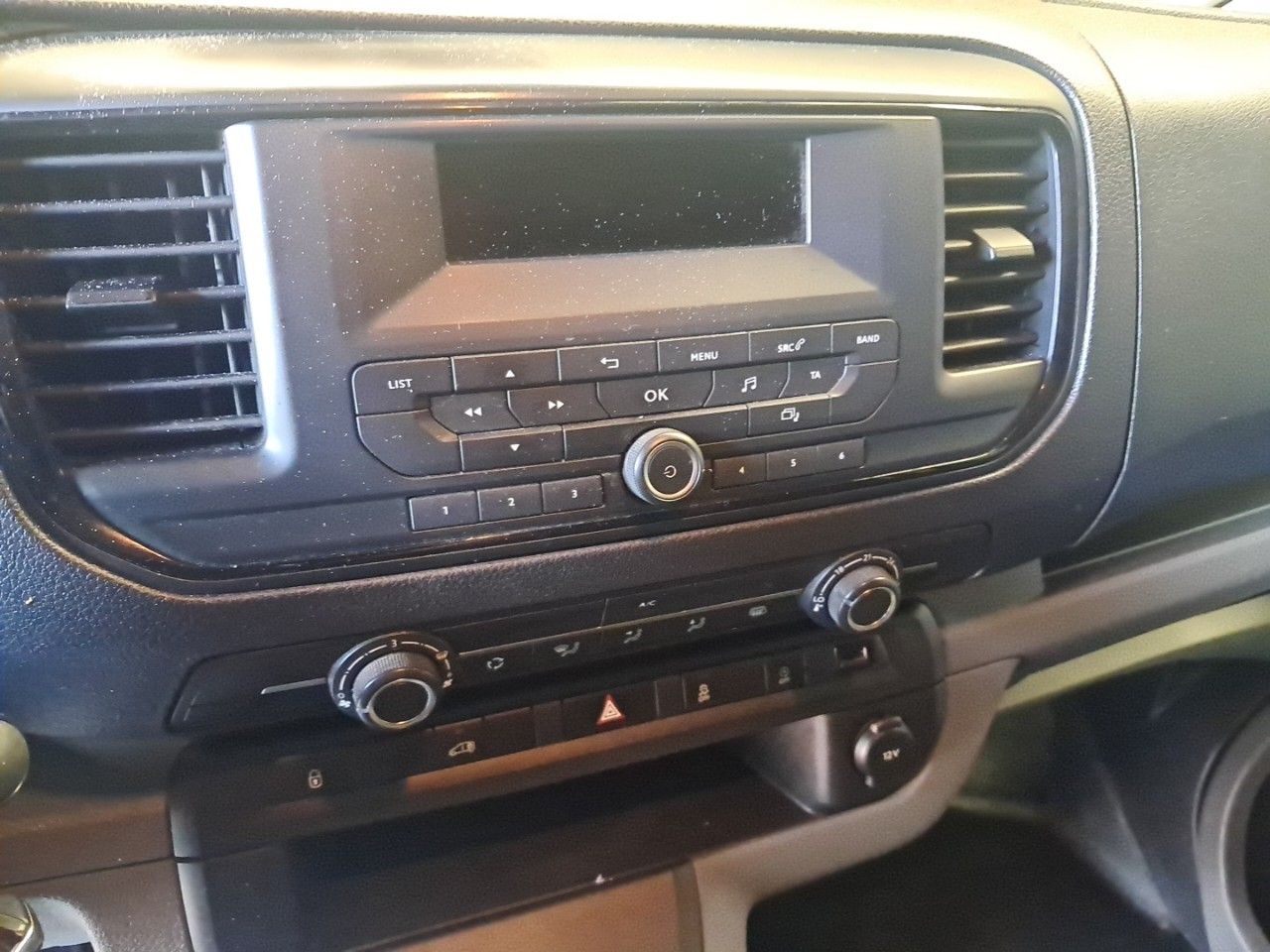 Peugeot Expert 1.5 HDI FURGON 120CV - foto 10