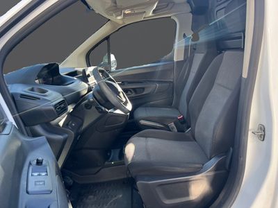 peugeot-partner-1-5-hdi-furgon-100cv-7 Thumbnail