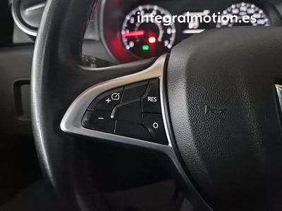 dacia-duster-prestige-blue-dci-85kw-115cv-4x2-11 Thumbnail