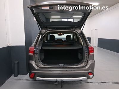 mitsubishi-outlander-2-0-phev-kaiteki-auto-4wd-29 Thumbnail
