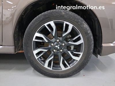 mitsubishi-outlander-2-0-phev-kaiteki-auto-4wd-28 Thumbnail