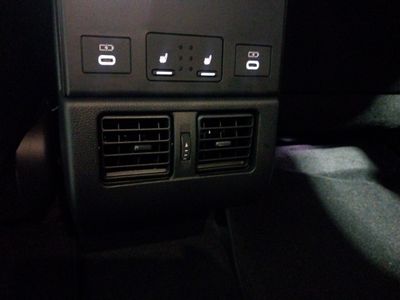 subaru-solterra-solterra-touring-20 Thumbnail