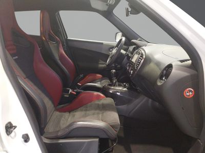 nissan-juke-1-6-dig-t-218-cv-nismo-rs-4x2-8 Thumbnail