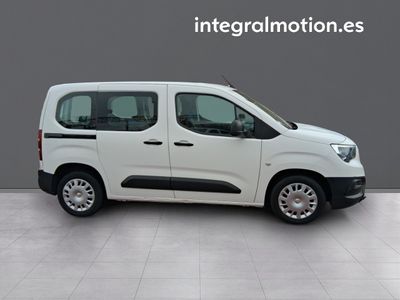 opel-combo-combi-life-1-5-td-100cv-s-s-edition-l-14 Thumbnail