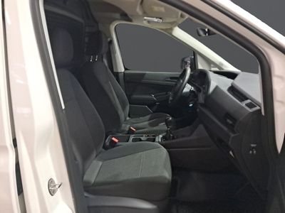 volkswagen-caddy-cargo-2-0-tdi-furg-n-derivado-de-turismo-9 Thumbnail